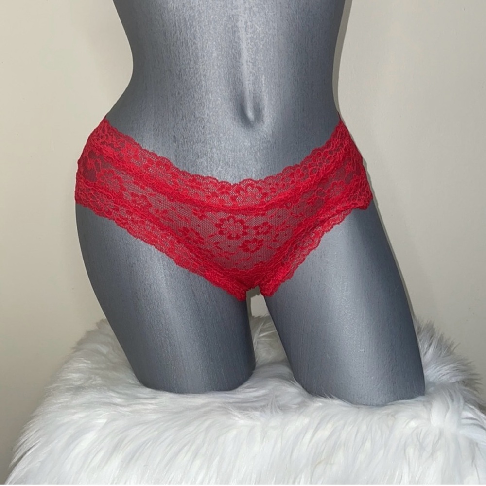 VICTORIAS SECRET POSEY LACE CHEEKY PANTY UNDERWEAR. NWT